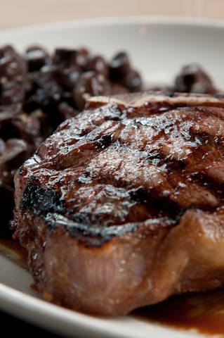 Eat More Food and Lose Fat—You’ve Got to be Kidding!  Feast Every Day on Healthy Food
